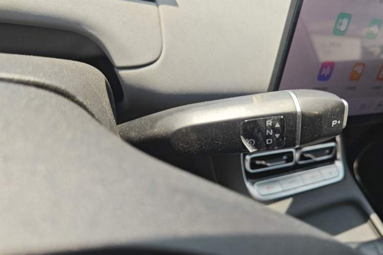 Used CHANGAN NEVO Q05 2026 Model 506 Max Gear Lever