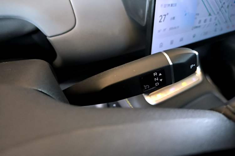 Used CHANGAN NEVO Q05 2026 Model 506 Laser Ultra+ Gear Lever