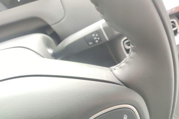 Used CHANGAN NEVO Q05 2026 Model 506 Max Gear Lever