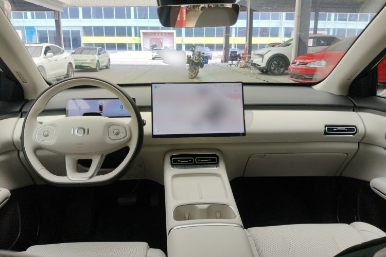 Used CHANGAN NEVO Q05 2026 Model 506 Laser Ultra+ Center Console