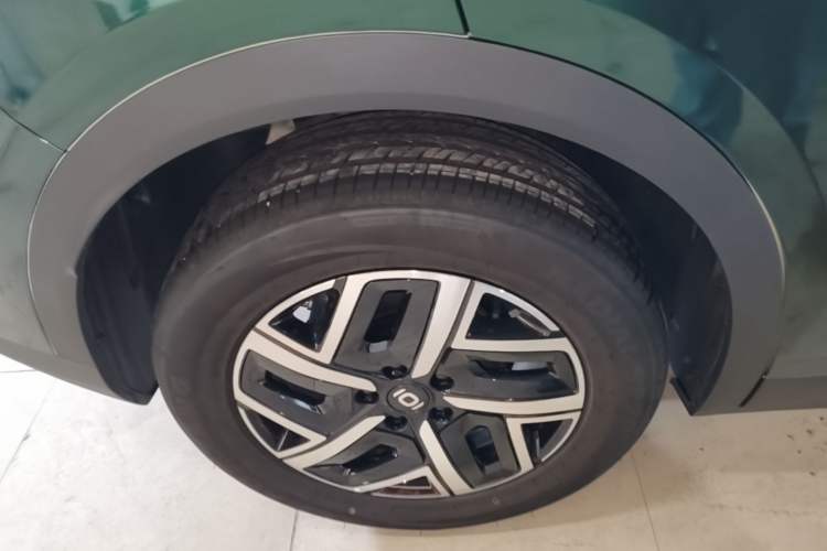 Used CHANGAN NEVO Q05 2026 Model 405Max Right Rear Wheel Hub