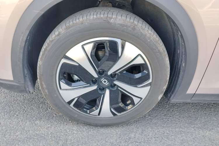 Used CHANGAN NEVO Q05 2026 Model 506 Max Left Front Wheel Hub