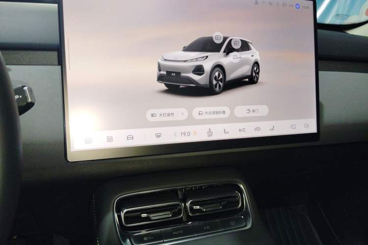 Used CHANGAN NEVO Q05 2026 Model 506 Max Audio And AC Panel