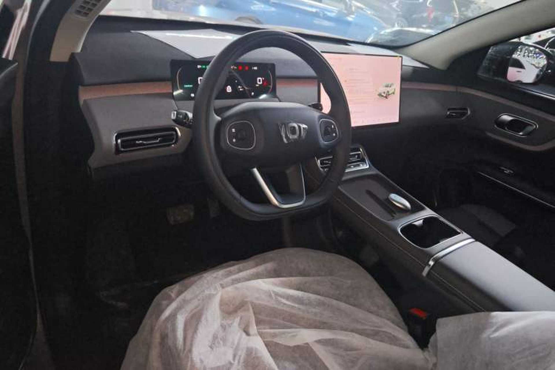 Used CHANGAN NEVO Q05 2026 Model 506 Max Center Console
