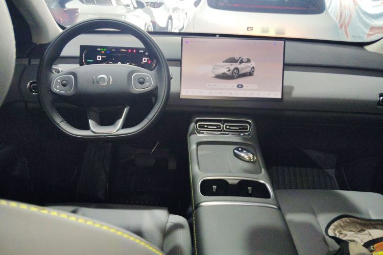 Used CHANGAN NEVO Q05 2026 Model 506 Max Center Console