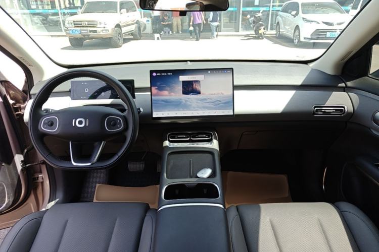 Used CHANGAN NEVO Q05 2026 Model 506 Max Center Console