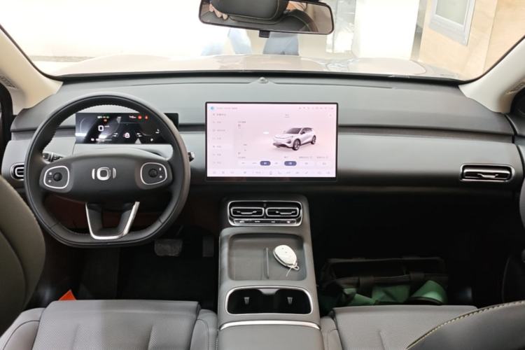 Used CHANGAN NEVO Q05 2026 Model 405Max Center Console