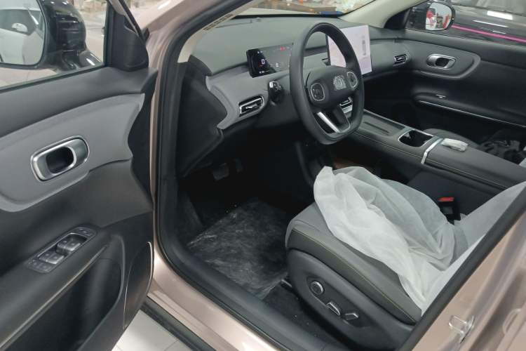 Used CHANGAN NEVO Q05 2026 Model 506 Max Driver Seat