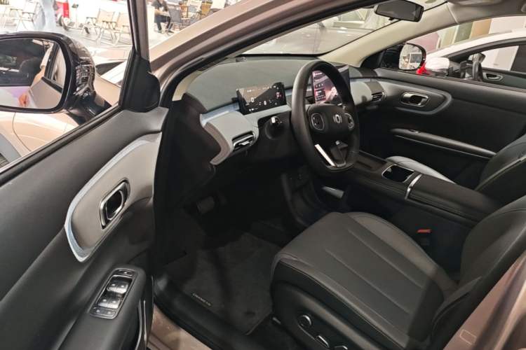 Used CHANGAN NEVO Q05 2026 Model 506 Max Driver Seat