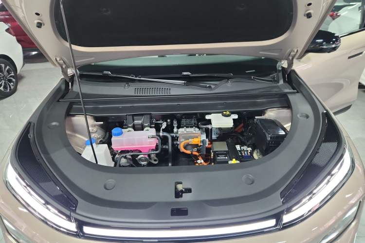 Used CHANGAN NEVO Q05 2026 Model 506 Max Engine Bay
