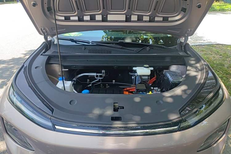 Used CHANGAN NEVO Q05 2026 Model 405Air Engine Bay