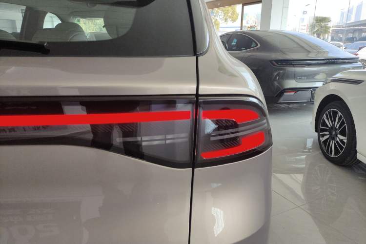 Used CHANGAN NEVO Q05 2026 Model 506 Max Exterior 3