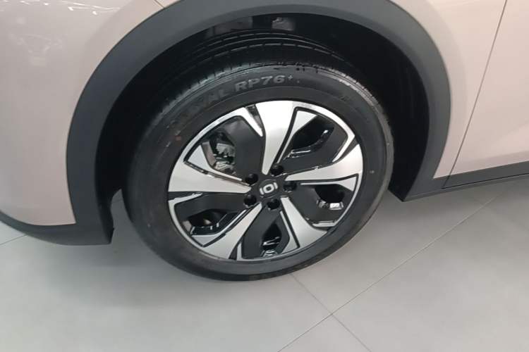 Used CHANGAN NEVO Q05 2026 Model 506 Max Exterior 4
