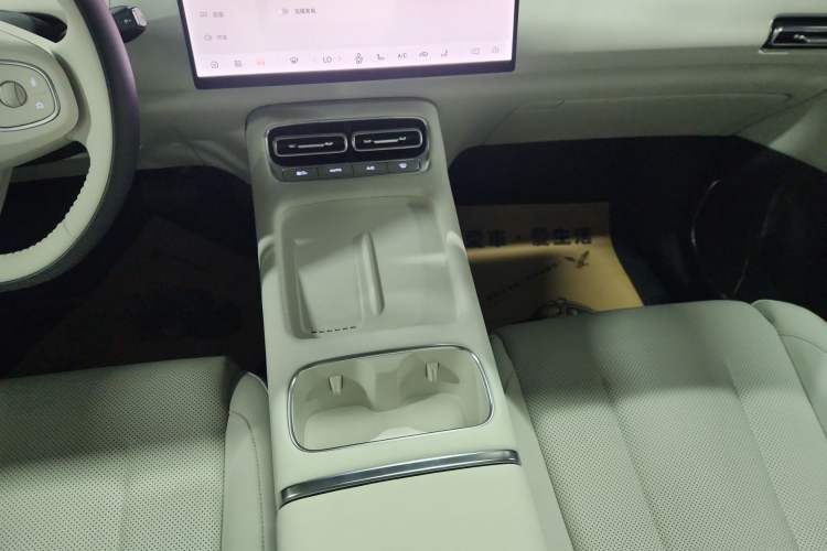 Used CHANGAN NEVO Q05 2026 Model 506 Max Gear Lever