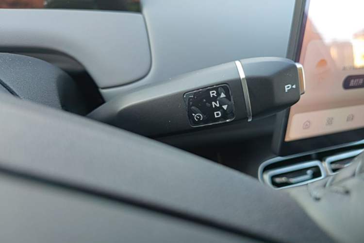 Used CHANGAN NEVO Q05 2026 Model 405Air Gear Lever