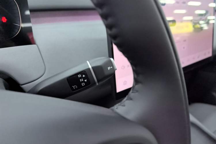 Used CHANGAN NEVO Q05 2026 Model 506 Max Gear Lever