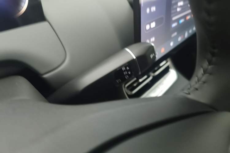 Used CHANGAN NEVO Q05 2026 Model 405Air Gear Lever