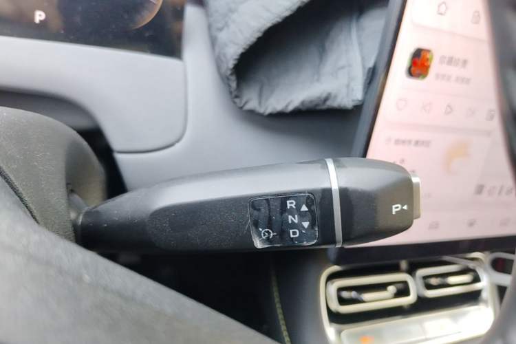 Used CHANGAN NEVO Q05 2026 Model 506 Max Gear Lever
