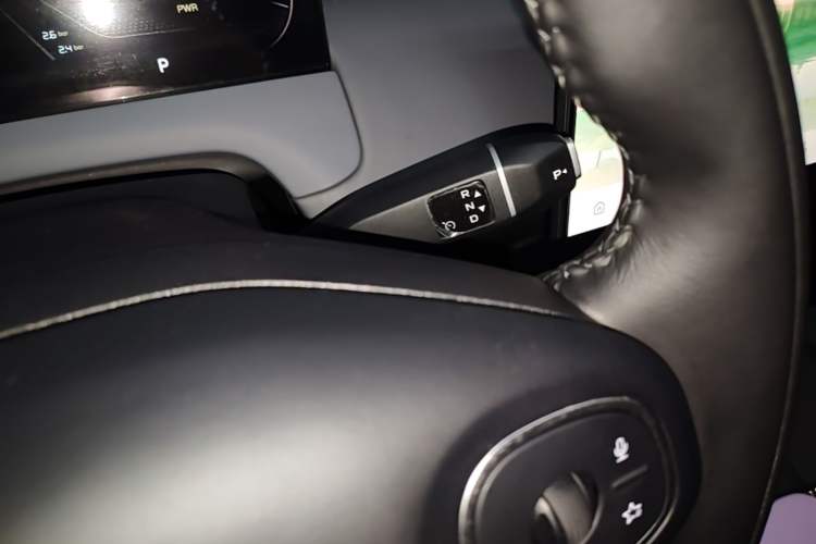 Used CHANGAN NEVO Q05 2026 Model 405Max Gear Lever