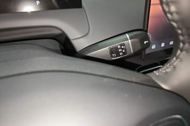 Used CHANGAN NEVO Q05 2026 Model 405Air Gear Lever