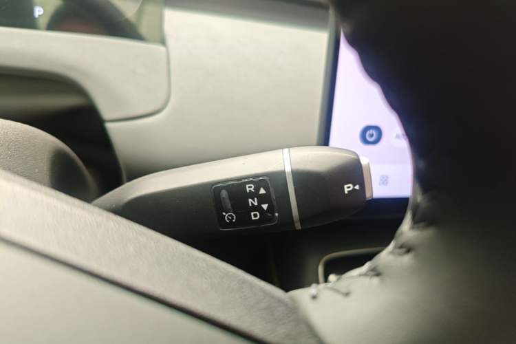 Used CHANGAN NEVO Q05 2026 Model 506Max+ Gear Lever