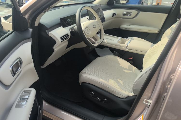 Used CHANGAN NEVO Q05 2026 Model 506 Max Interior 11