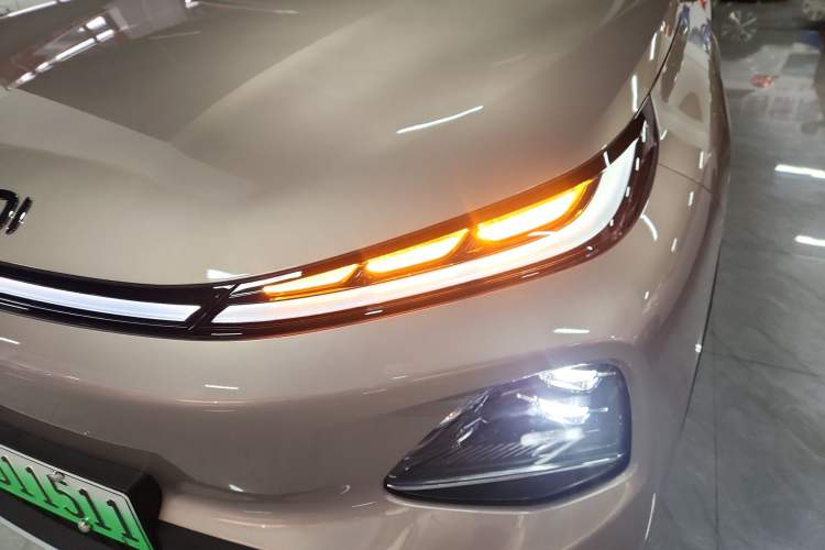 Used CHANGAN NEVO Q05 2026 Model 506 Max Left Front Headlight