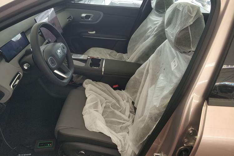 Used CHANGAN NEVO Q05 2026 Model 506 Laser Ultra+ Left Front Seat