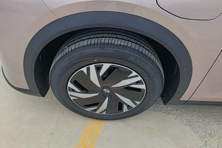 Used CHANGAN NEVO Q05 2026 Model 405Air Left Front Wheel Hub
