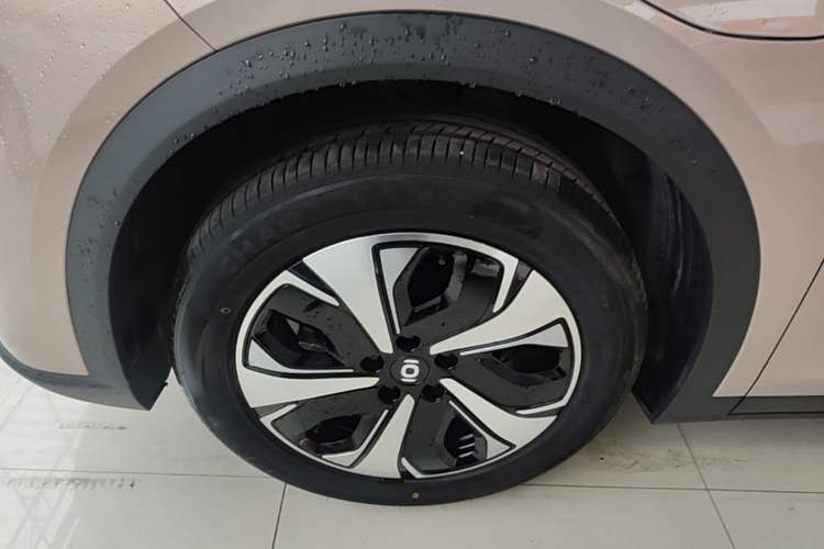 Used CHANGAN NEVO Q05 2026 Model 506 Max Left Front Wheel Hub