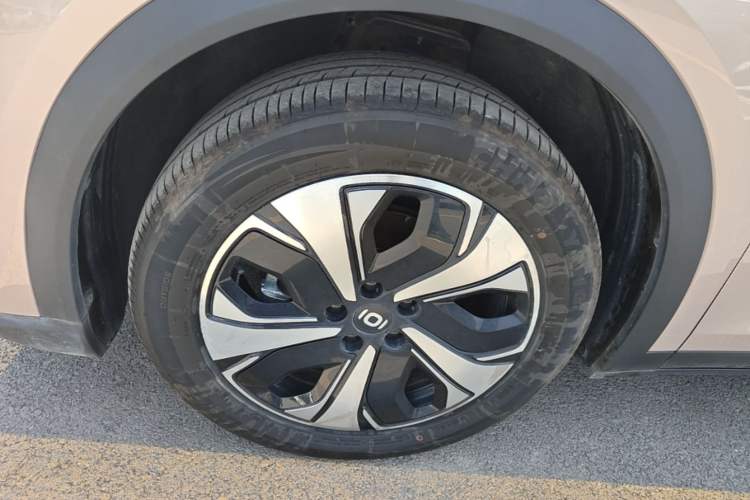 Used CHANGAN NEVO Q05 2026 Model 506 Max Left Front Wheel Hub