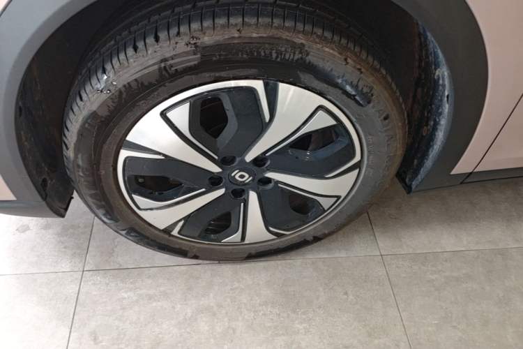 Used CHANGAN NEVO Q05 2026 Model 506Max+ Left Front Wheel Hub