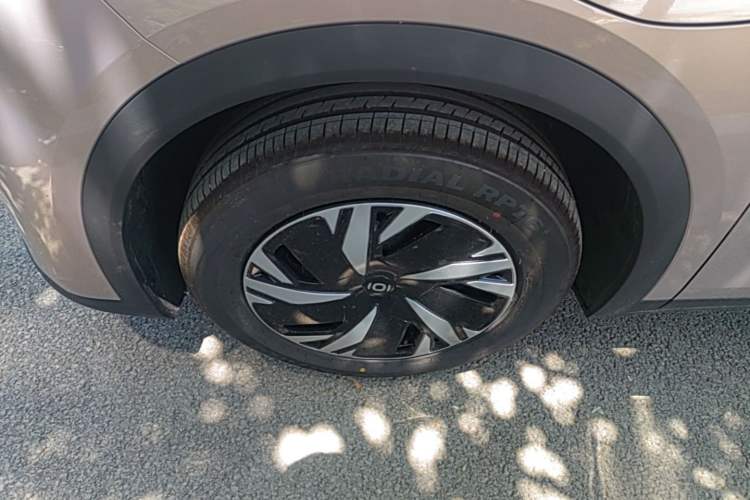 Used CHANGAN NEVO Q05 2026 Model 405Air Left Front Wheel Hub