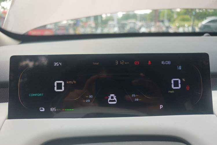Used CHANGAN NEVO Q05 2026 Model 405Max Odometer Close Up