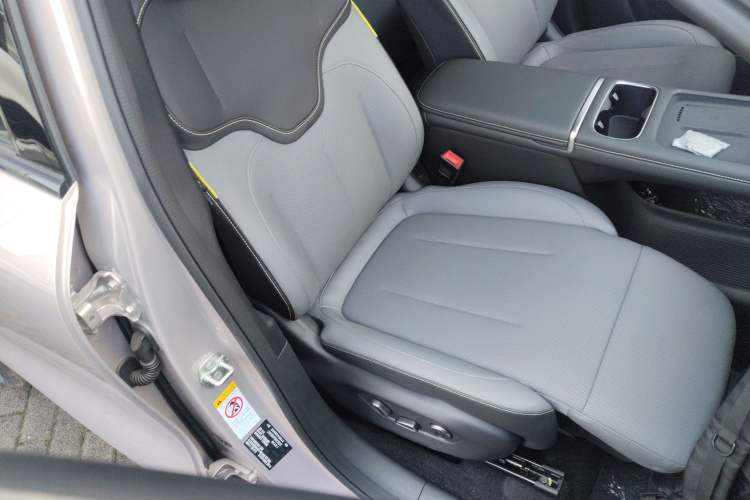 Used CHANGAN NEVO Q05 2026 Model 506 Max Right Front Seat