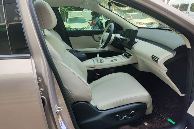 Used CHANGAN NEVO Q05 2026 Model 506 Max Right Front Seat