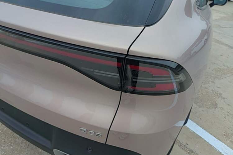 Used CHANGAN NEVO Q05 2026 Model 405Air Right Rear Taillight