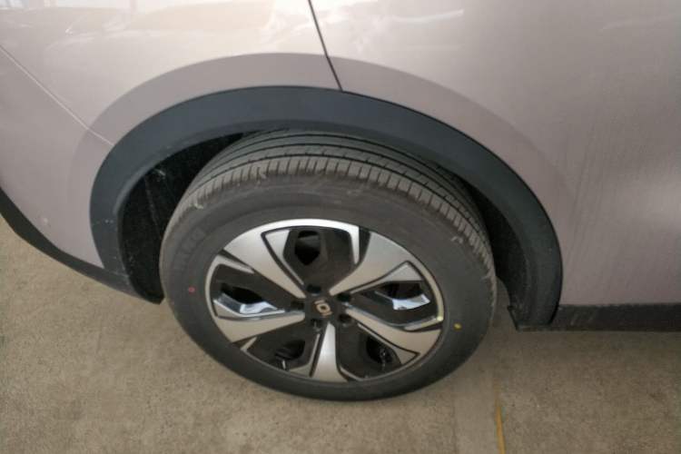 Used CHANGAN NEVO Q05 2026 Model 506 Laser Ultra+ Right Rear Wheel Hub