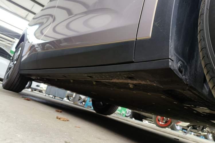 Used CHANGAN NEVO Q05 2026 Model 506 Max Right Side Sill