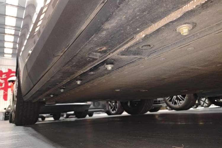 Used CHANGAN NEVO Q05 2026 Model 506 Max Right Side Sill
