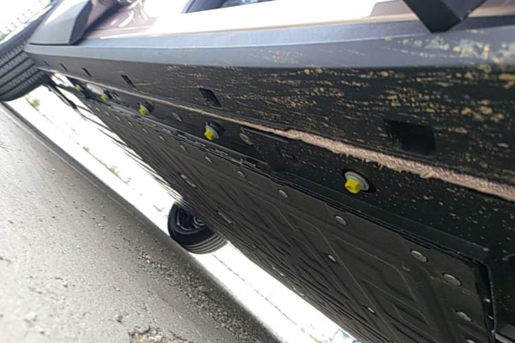 Used CHANGAN NEVO Q05 2026 Model 405Air Right Side Sill