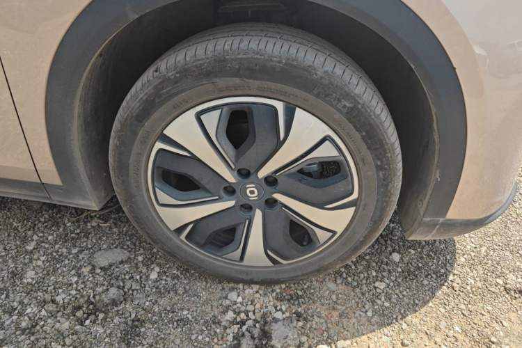 Used CHANGAN NEVO Q05 2026 Model 506 Max Right Front Wheel Hub