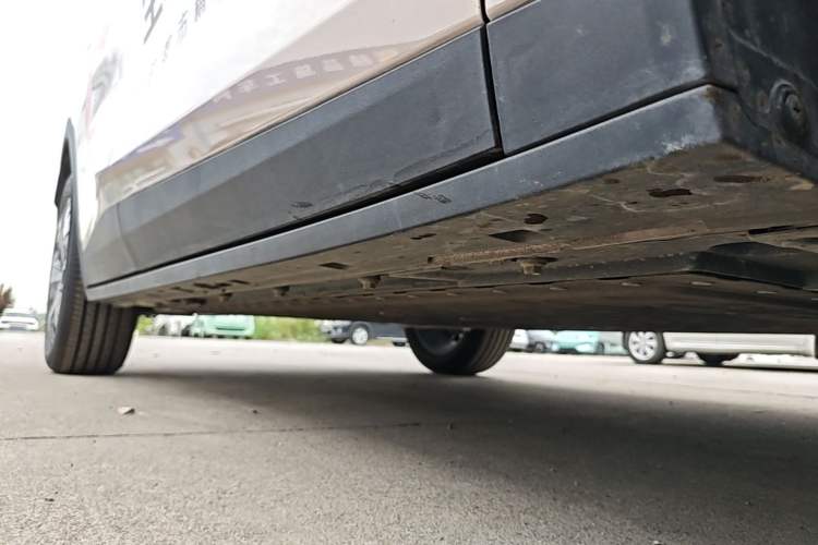 Used CHANGAN NEVO Q05 2026 Model 506Max+ Right Side Sill