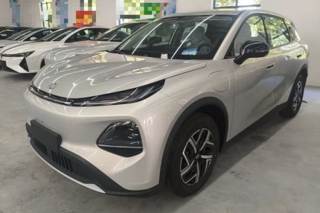 Ojetý CHANGAN NEVO Q05 2026 Model 405Air