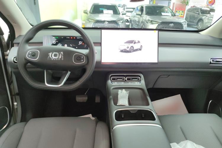Used CHANGAN NEVO Q05 2026 Model 405Max Center Console