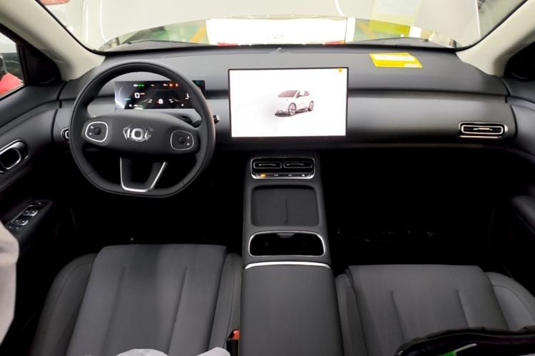 Used CHANGAN NEVO Q05 2026 Model 405Air Center Console