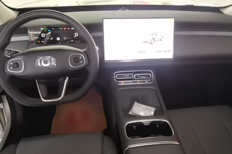 Used CHANGAN NEVO Q05 2026 Model 405Air Center Console