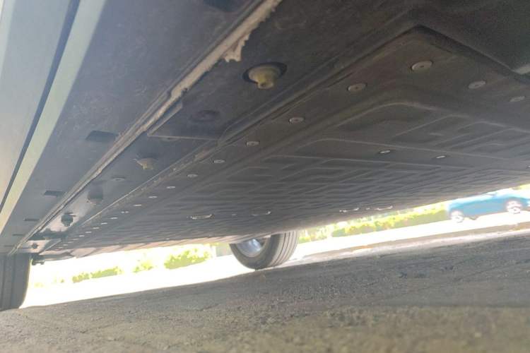Used CHANGAN NEVO Q05  Chassis Front Right