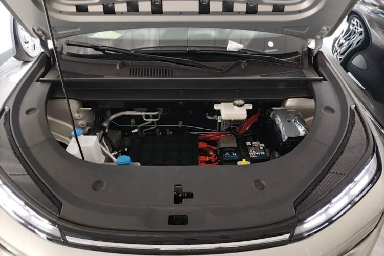 Used CHANGAN NEVO Q05 2026 Model 405Max Engine Bay