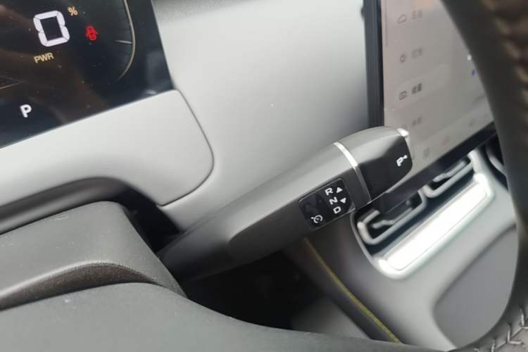 Used CHANGAN NEVO Q05 2026 Model 405Air Gear Lever